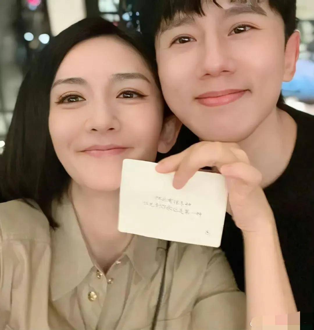 九游网页版入口-球员日常：明星明星的私密生活曝光的简单介绍