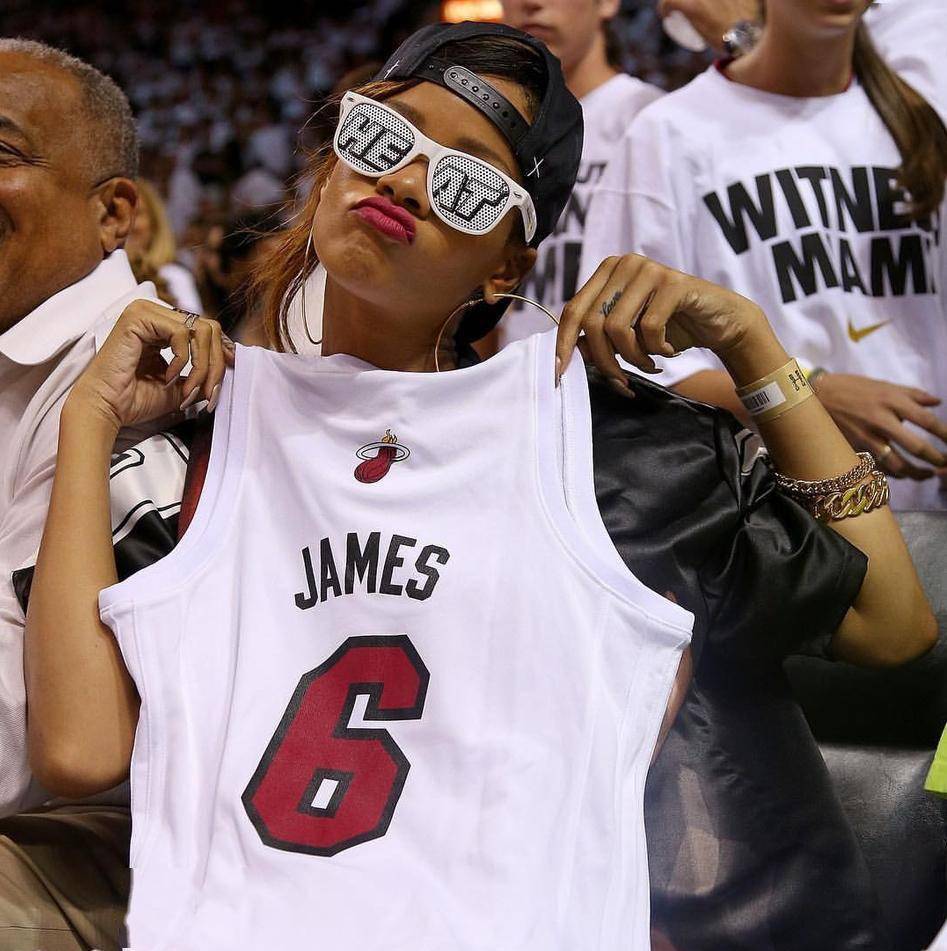 包含球员生活:赛场之外的NBA明星日常的词条 包含球员生活:赛场之外的NBA明星日常的词条