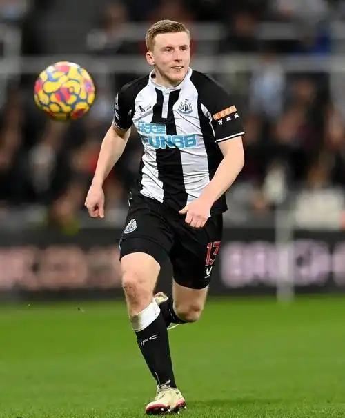 包含英超豪门青训出“荆棘”，新一代球星崭露头角的词条