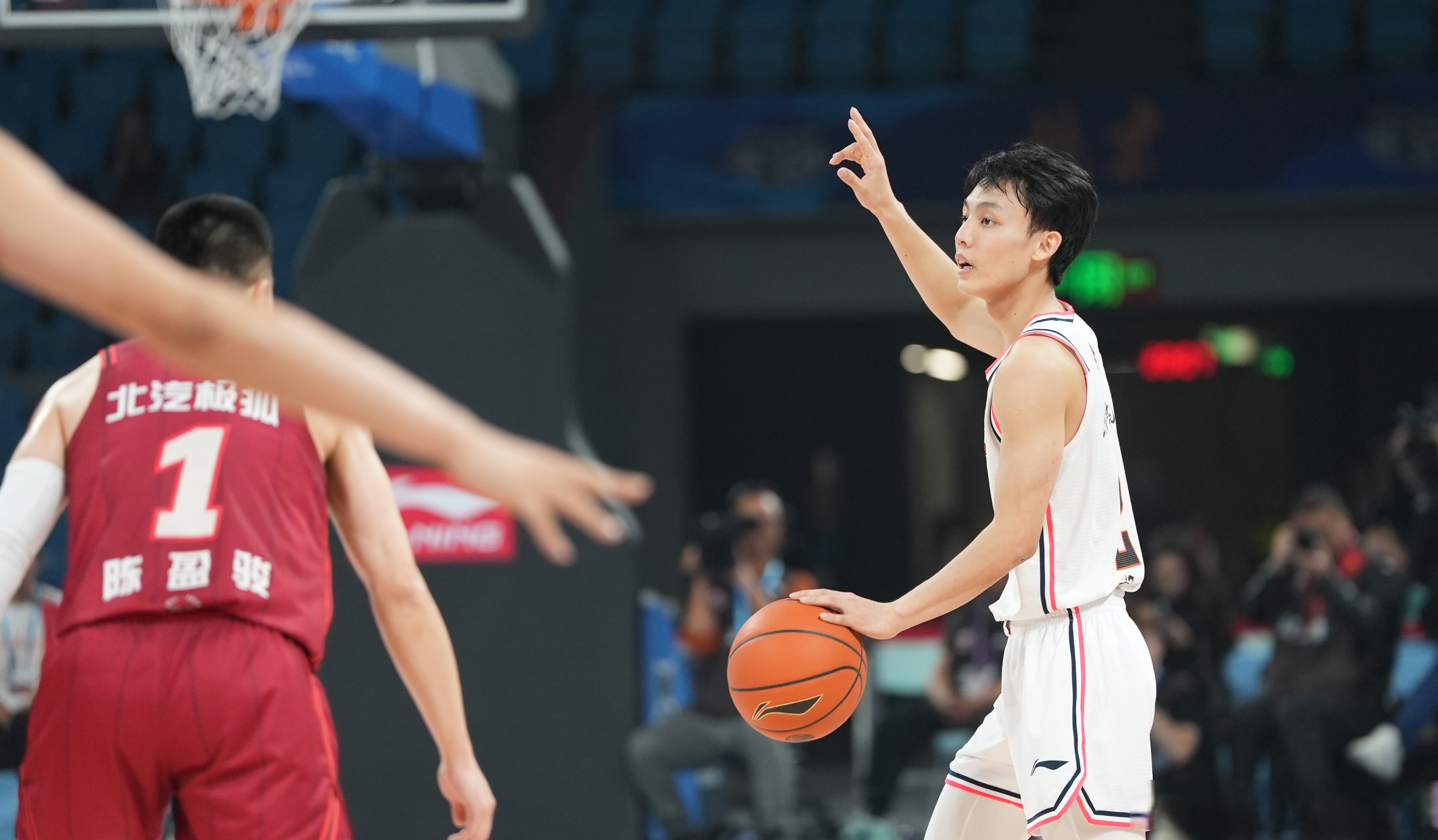 九游-逆转瞬间：北京队在末节掀起得分狂潮，成功逆袭！的简单介绍