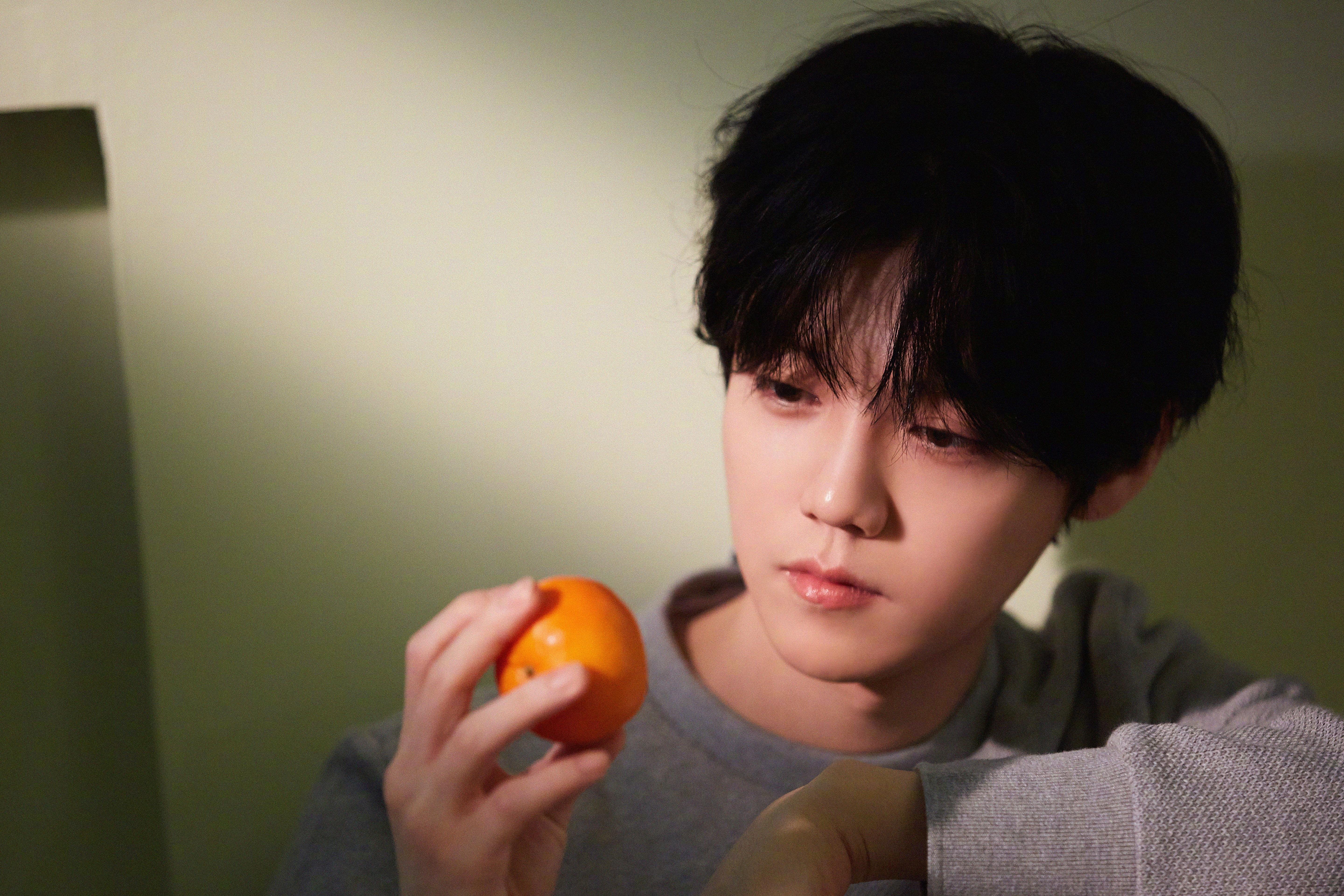 九游娱乐(jiuyou)官方网站-高山攀岩惊险比赛，追求巅峰的勇气，高空攀岩视频